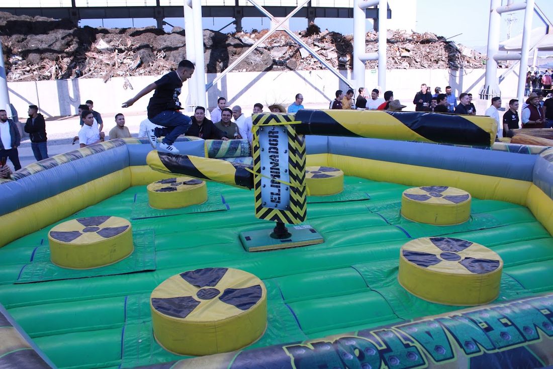 Inflables de Fiesta Party Rental en un evento en San Luis Potosí — foto 1