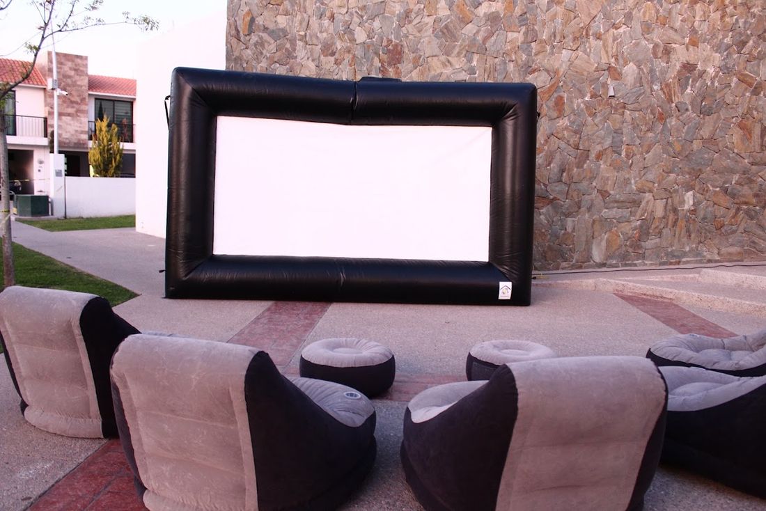 Cine y fogatero de Fiesta Party Rental en un evento en San Luis Potosí — foto 2
