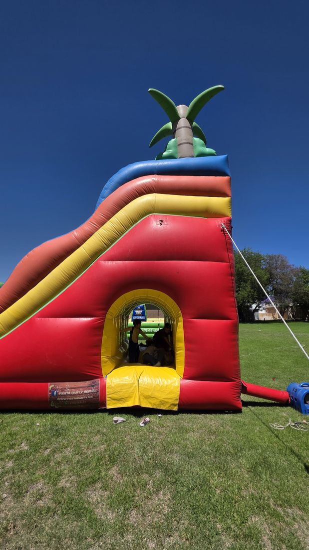 Inflables de Fiesta Party Rental en un evento en San Luis Potosí — foto 7