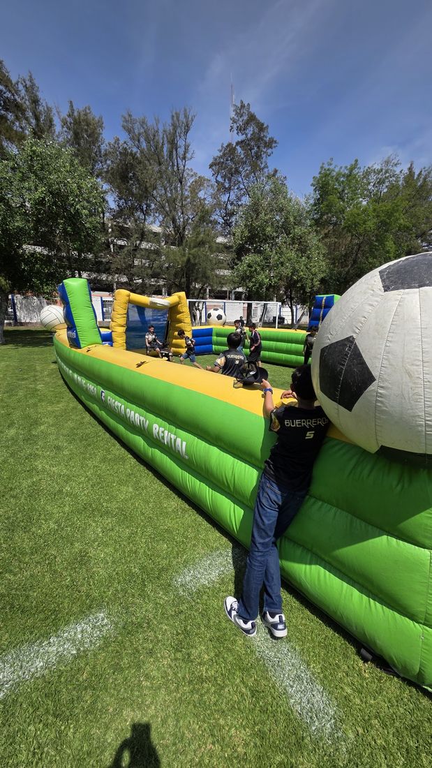 Inflables de Fiesta Party Rental en un evento en San Luis Potosí — foto 9
