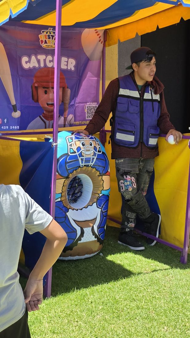 Juegos de feria de Fiesta Party Rental en un evento en San Luis Potosí — foto 2