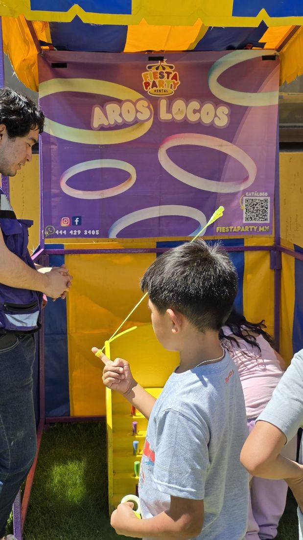Juegos de feria de Fiesta Party Rental en un evento en San Luis Potosí — foto 3