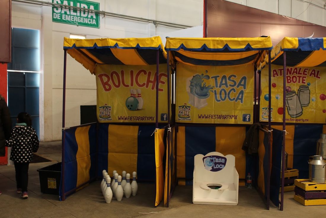 Juegos de feria de Fiesta Party Rental en un evento en San Luis Potosí — foto 9