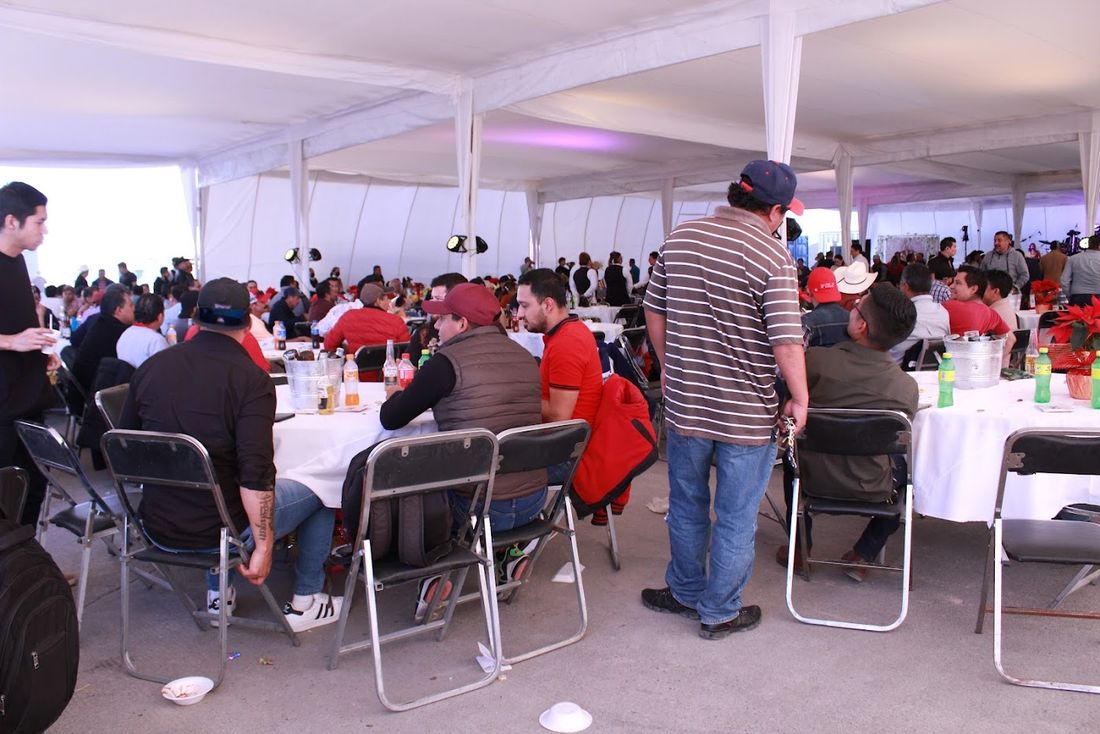 Mobiliario de Fiesta Party Rental en un evento en San Luis Potosí — foto 1