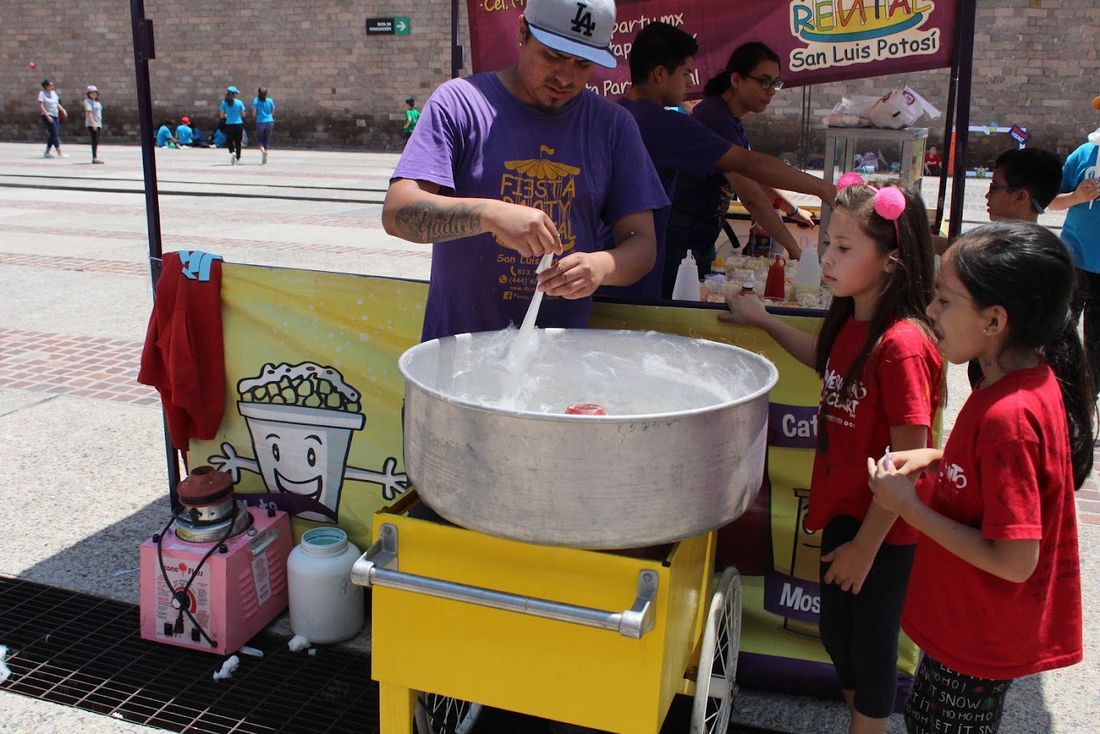 Snacks y banquete de Fiesta Party Rental en un evento en San Luis Potosí — foto 10